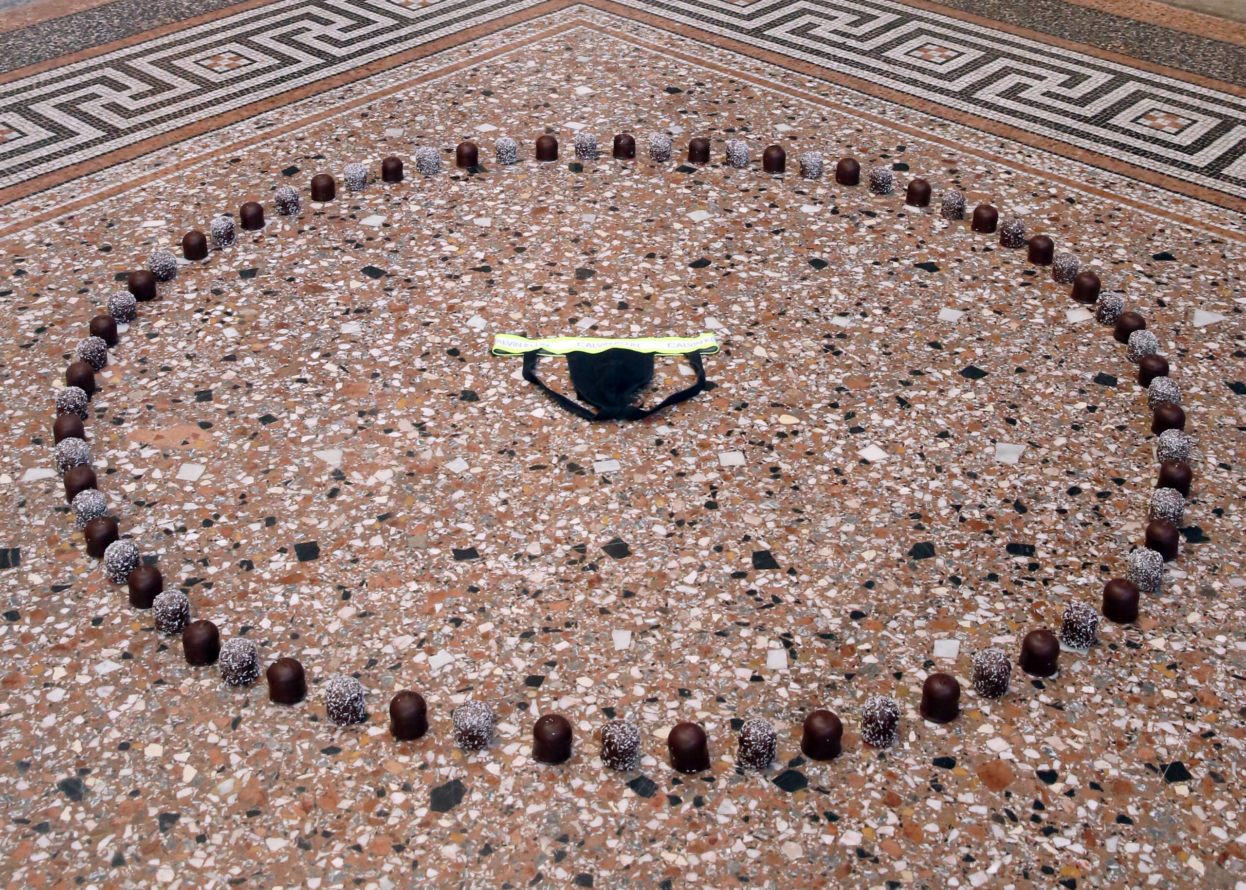 How to Mourn a Faggot in a Faggot Way?